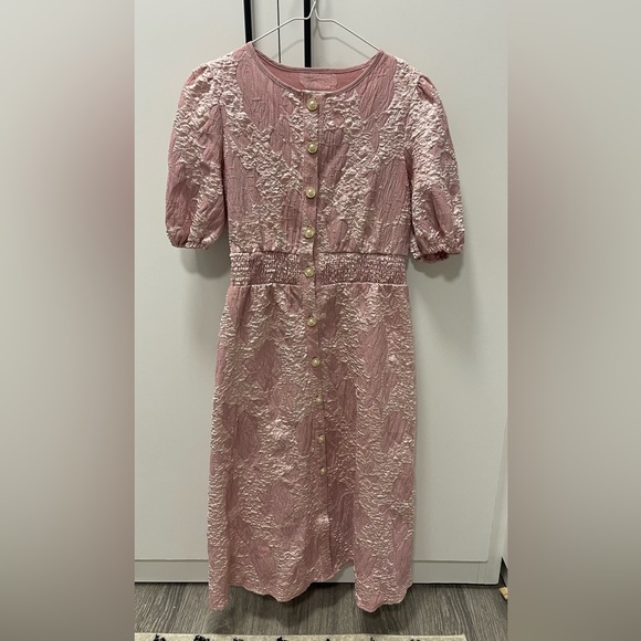 Pink Puff Sleeve Metallic Jacquard Midi Dress - Picture 1 of 3